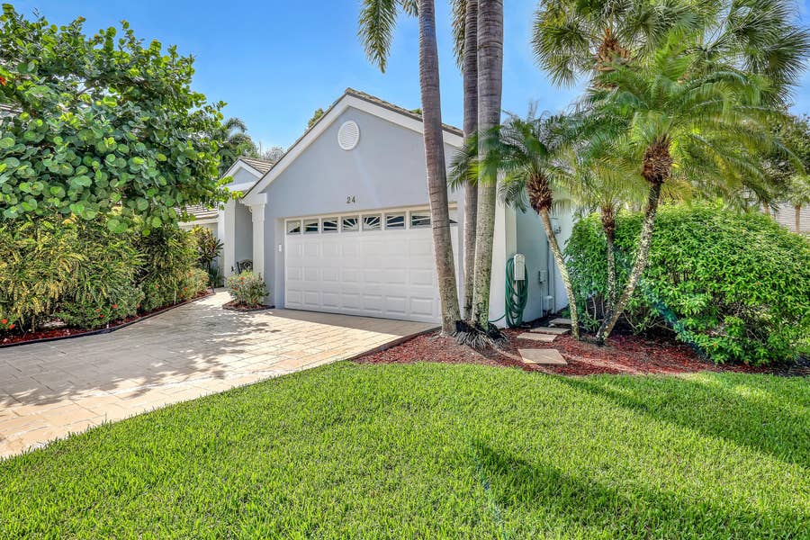 Property photo for 24 Admirals Court, Palm Beach Gardens, FL