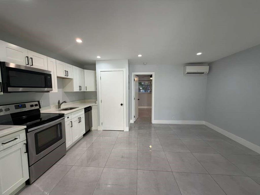 Property photo for 820 N Victoria Park Road, #3, Fort Lauderdale, FL