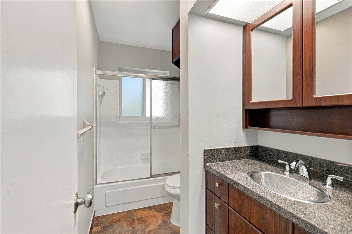 2110 NE 39TH Street, #8B, Fort Lauderdale, Fort Lauderdale, FL 33308 26-DSC_2574