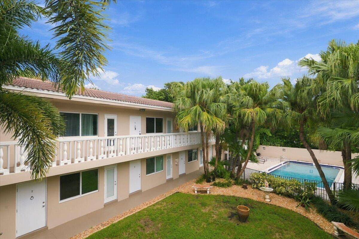 2110 NE 39TH Street, #8B, Fort Lauderdale, Fort Lauderdale, FL 33308 14-DSC_2539