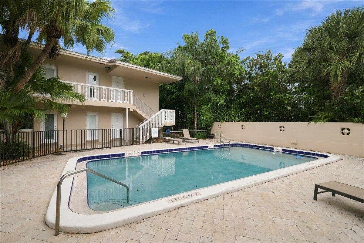 2110 NE 39TH Street, #8B, Fort Lauderdale, Fort Lauderdale, FL 33308 12-DSC_2537