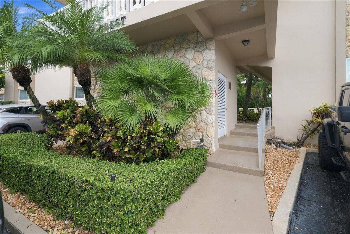 2110 NE 39TH Street, #8B, Fort Lauderdale, Fort Lauderdale, FL 33308 10-DSC_2535