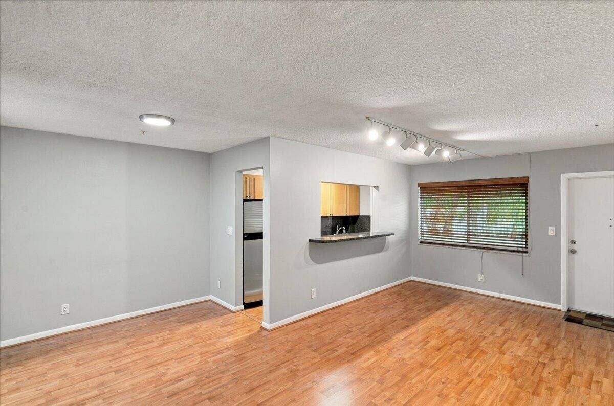 2110 NE 39TH Street, #8B, Fort Lauderdale, Fort Lauderdale, FL 33308 20-DSC_2556