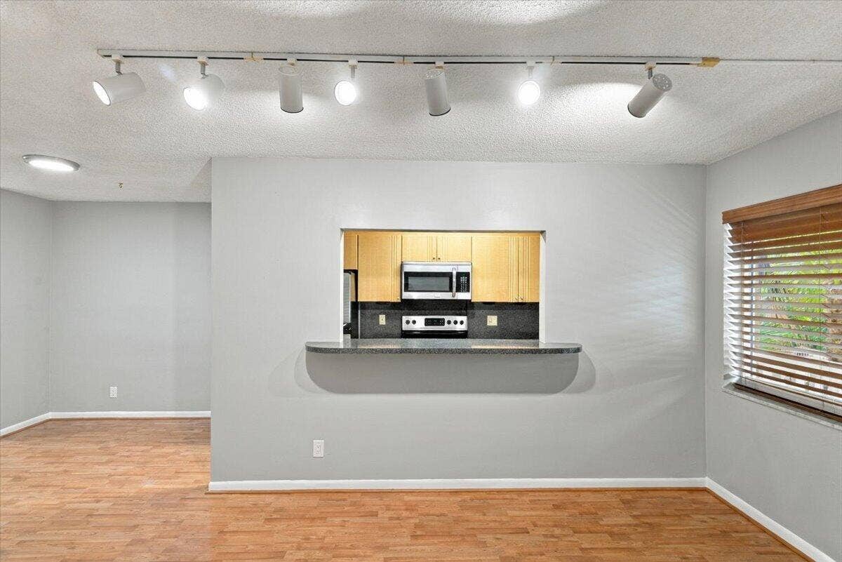 2110 NE 39TH Street, #8B, Fort Lauderdale, Fort Lauderdale, FL 33308 19-DSC_2553