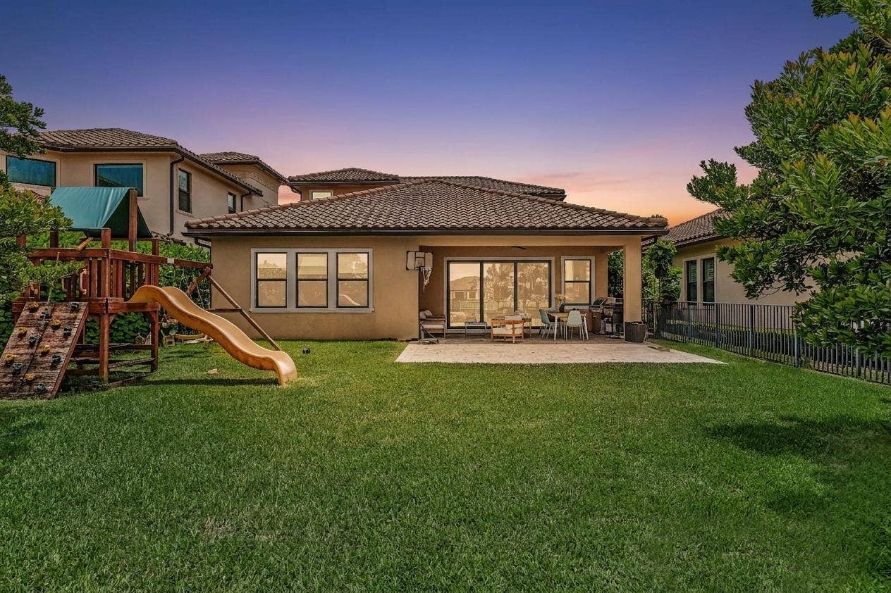 12143 S Baypoint Circle, Parkland, FL 33076 Twi 3