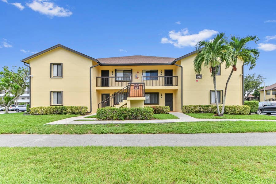 Property photo for 4717 Lucerne Lakes Boulevard E, #201, Lake Worth, FL