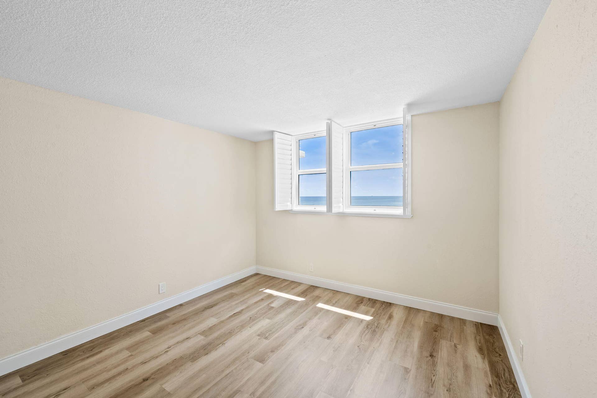 812 Briny Avenue, #10A, Pompano Beach, FL 33062 20-web-or-mls-DSC_3901