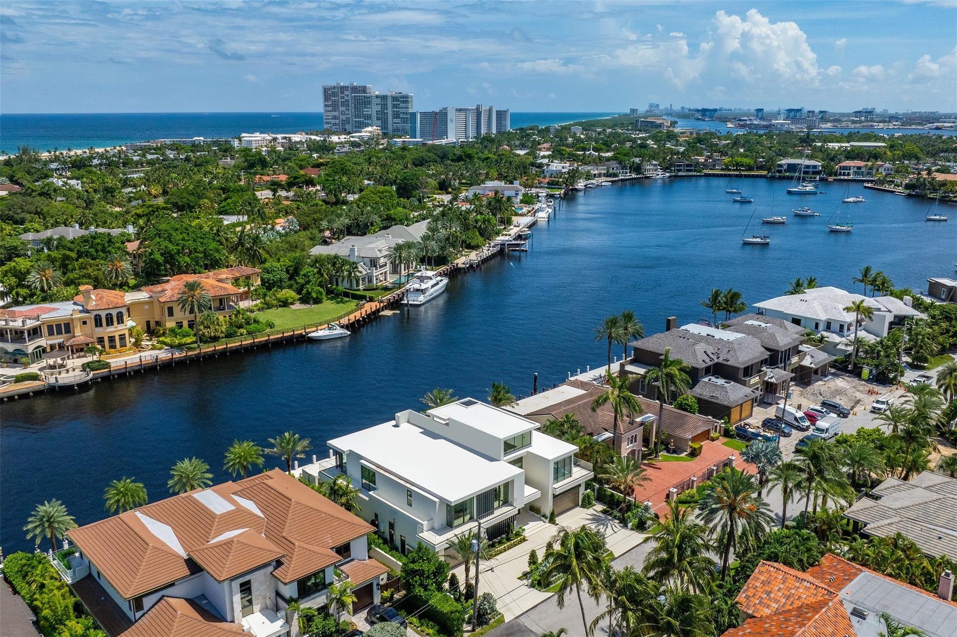 68 ISLA BAHIA Drive, Fort Lauderdale, FL 33316 Photo 10