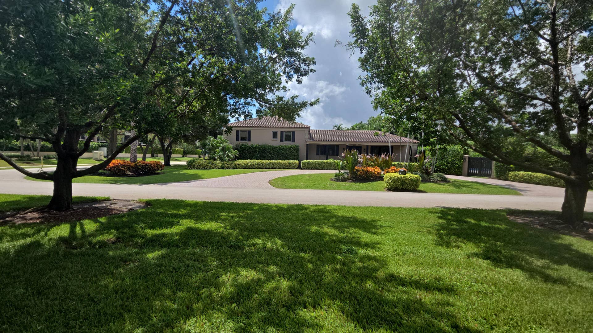 850 Via Cabana Drive, Boca Raton, FL 33432 FRONT