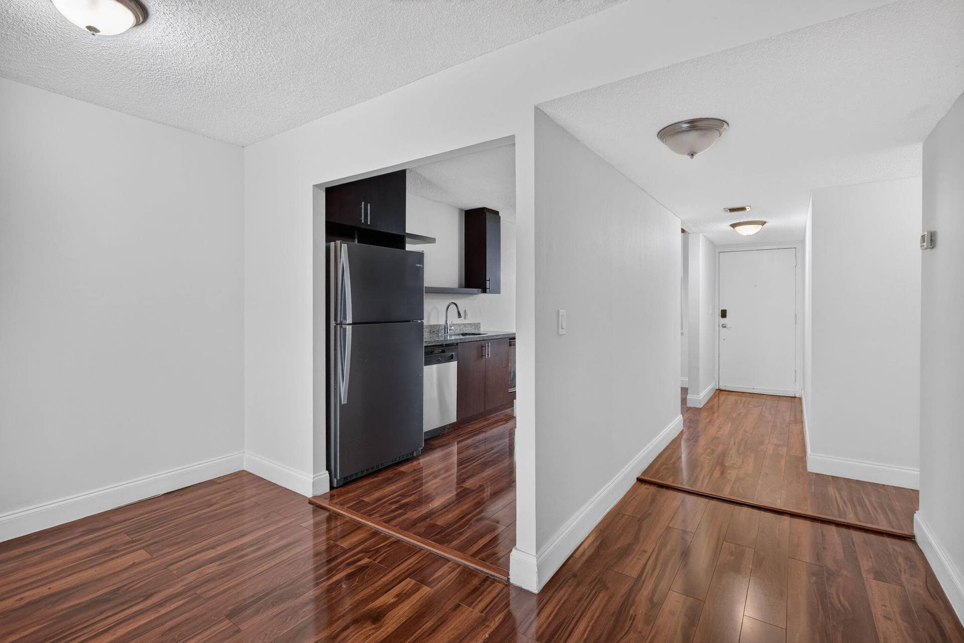 250 Jacaranda Drive, #411, Plantation, FL 33324 08 Kitchen and Foyer