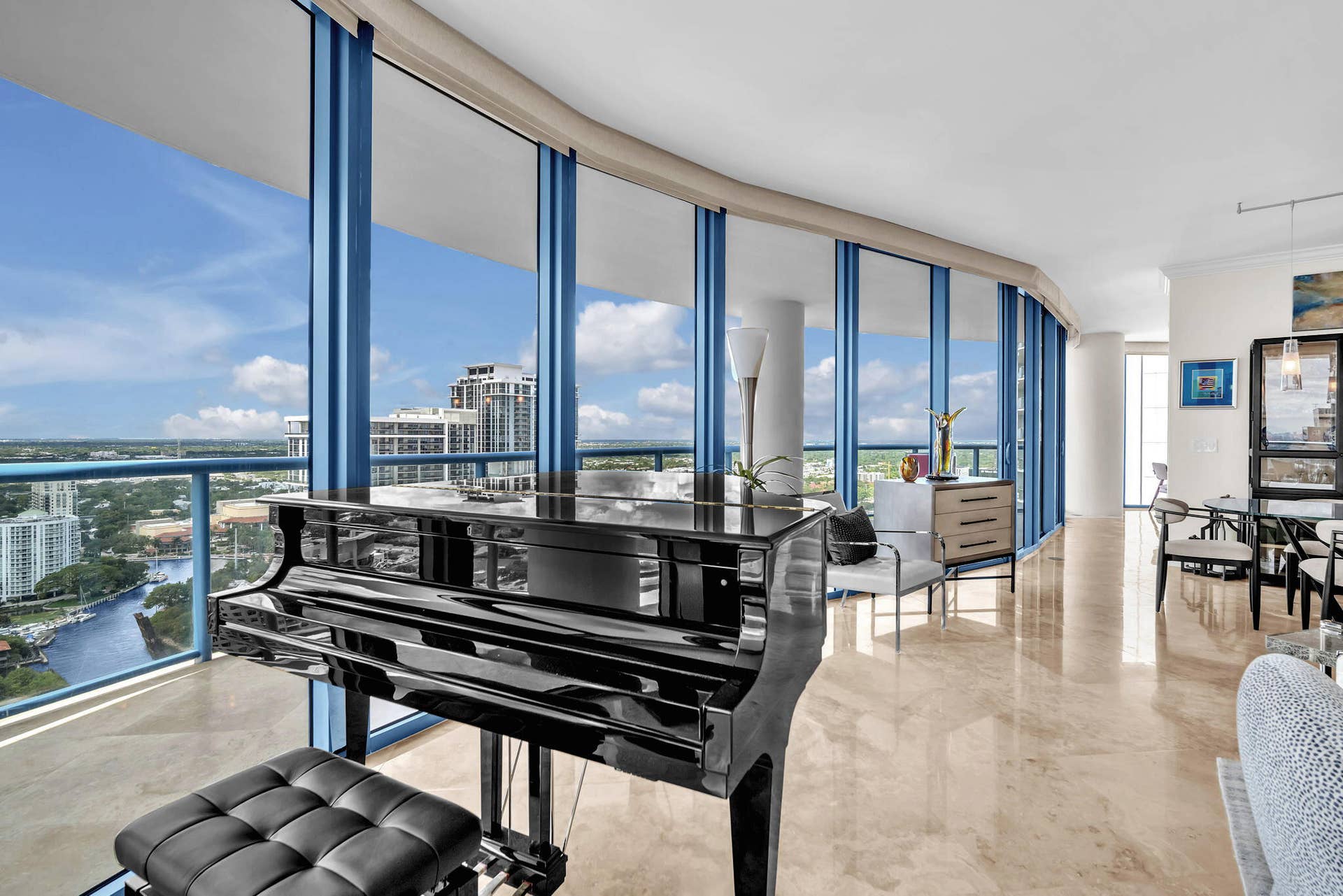 333 LAS OLAS Way, #3502, Fort Lauderdale, FL 33301 piano 5327