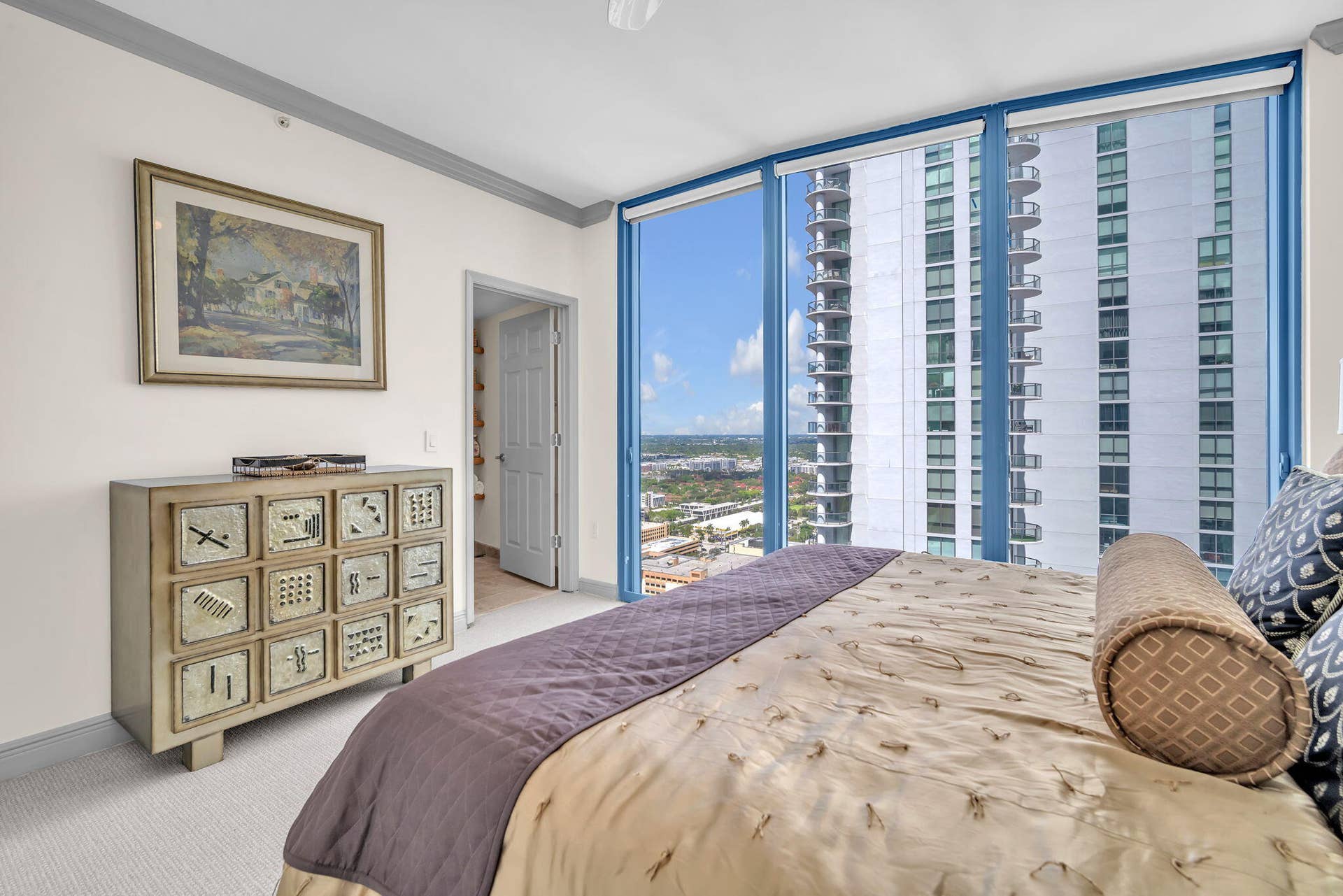 333 LAS OLAS Way, #3502, Fort Lauderdale, FL 33301 bed2 5292