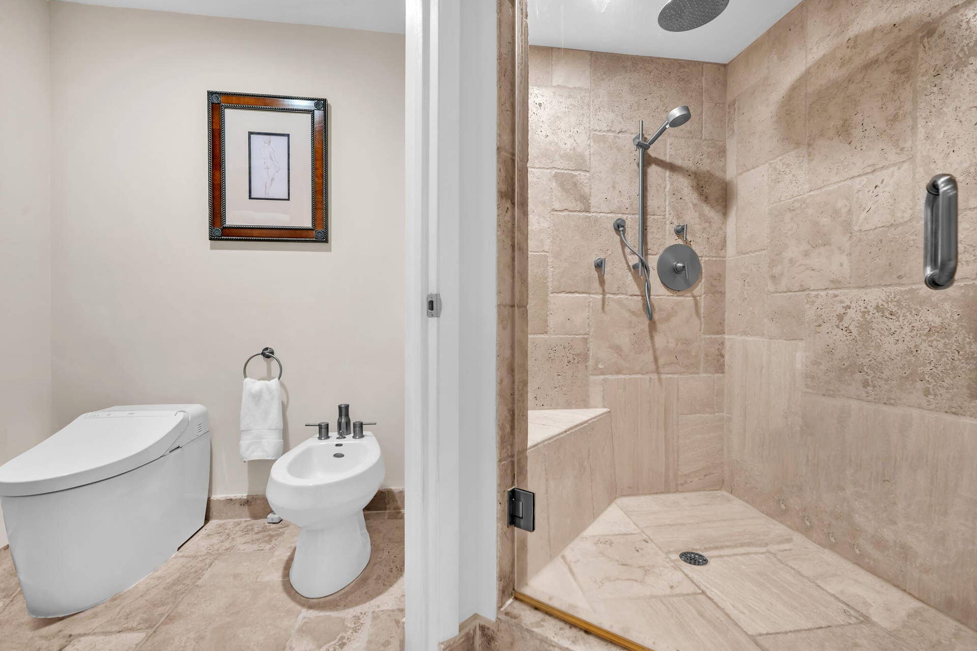 333 LAS OLAS Way, #3502, Fort Lauderdale, FL 33301 bath2_5219