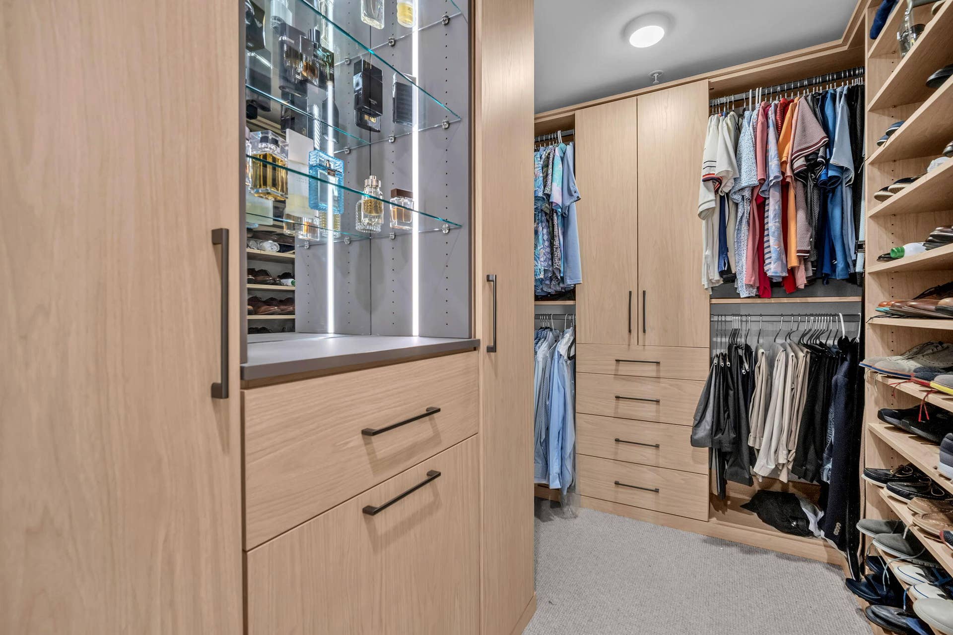 333 LAS OLAS Way, #3502, Fort Lauderdale, FL 33301 closet_5234
