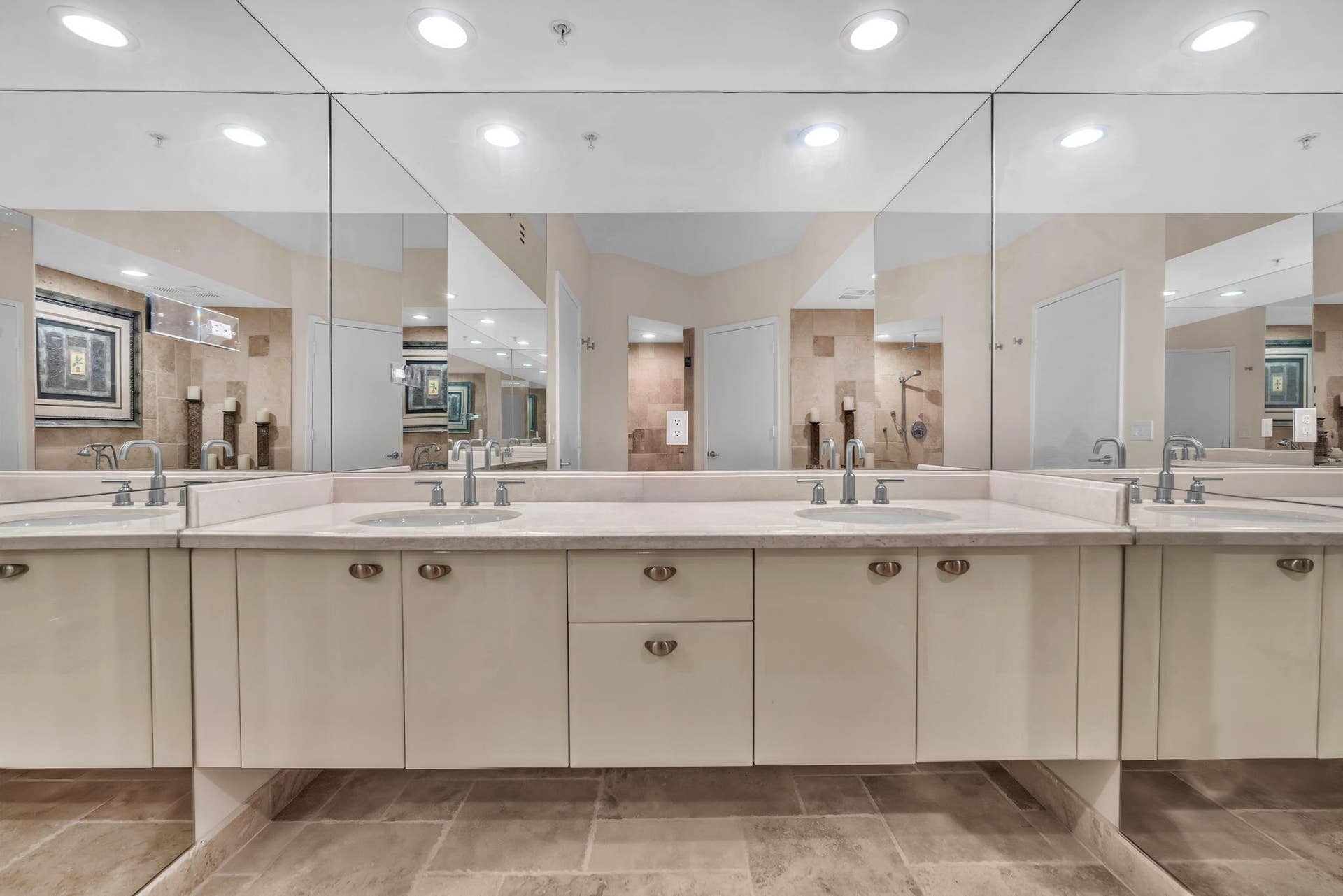 333 LAS OLAS Way, #3502, Fort Lauderdale, FL 33301 master bath_5225