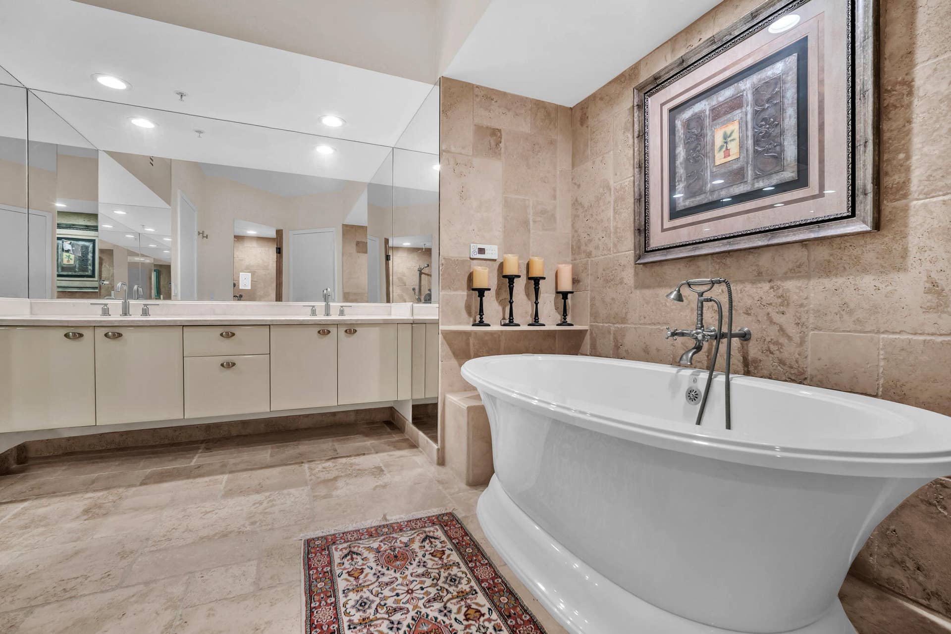 333 LAS OLAS Way, #3502, Fort Lauderdale, FL 33301 master bath_5222