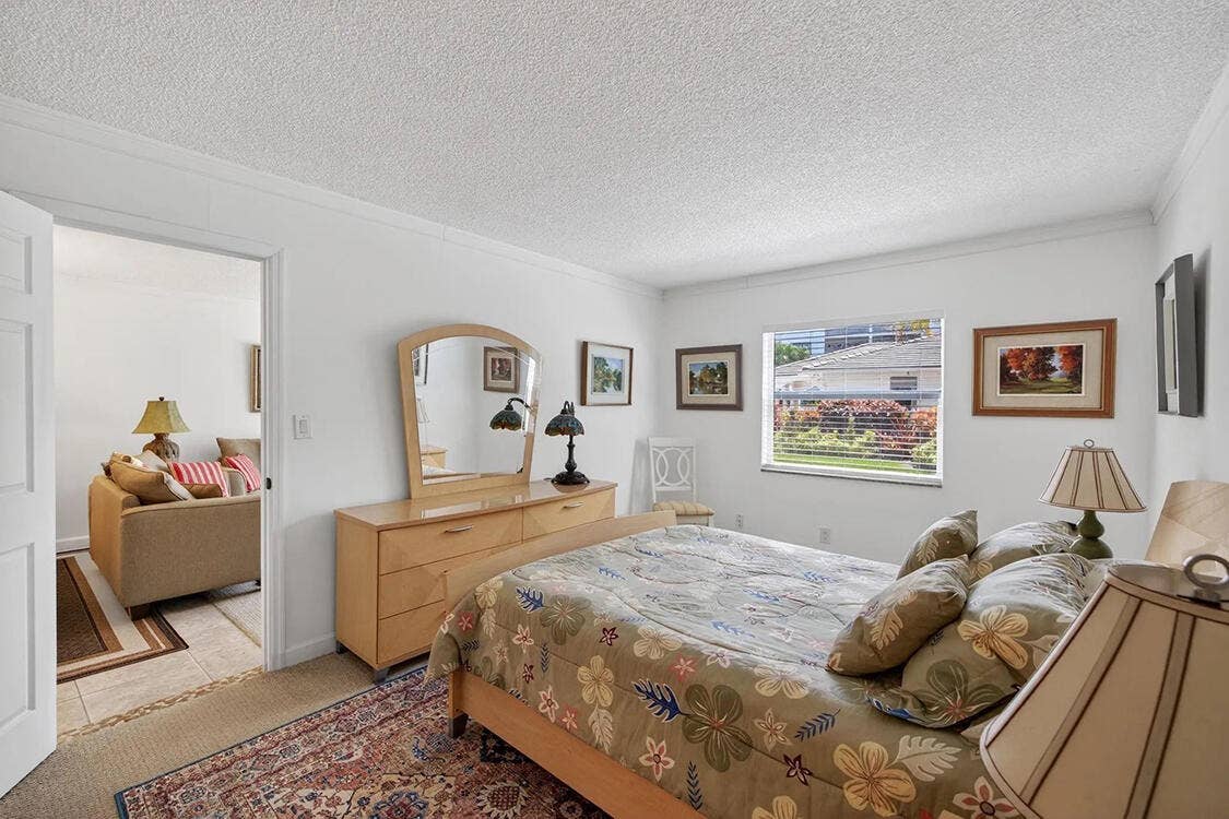1541 S OCEAN Boulevard, #122, Lauderdale By The Sea, FL 33062 bedroom