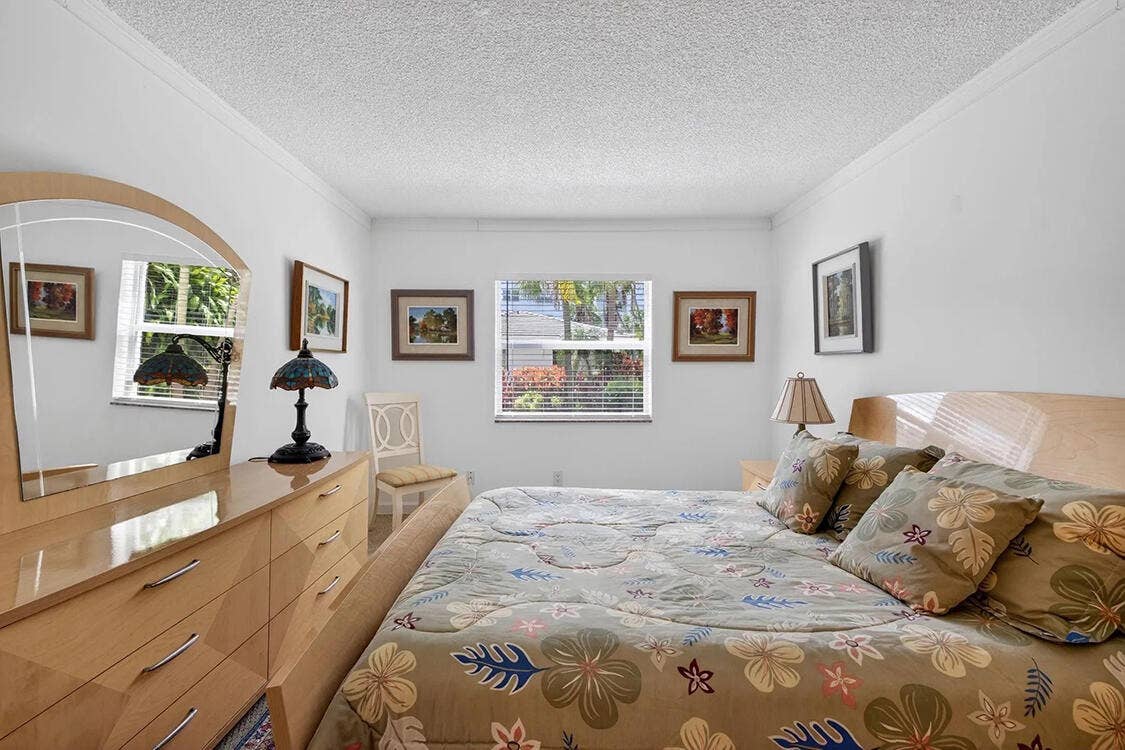 1541 S OCEAN Boulevard, #122, Lauderdale By The Sea, FL 33062 bedroom