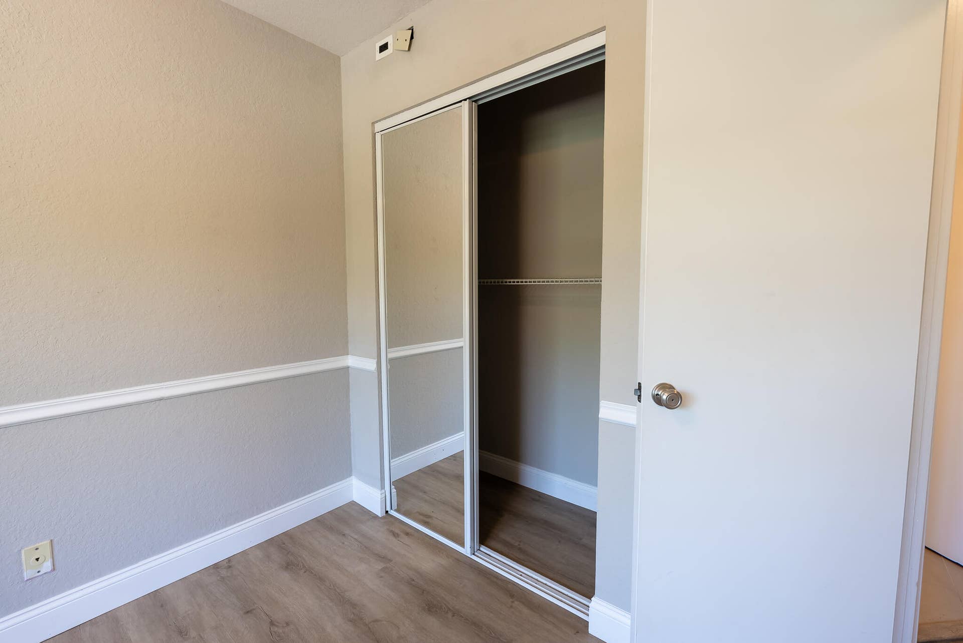 BEDROOM #3 MIRRORED CLOSET DOORS