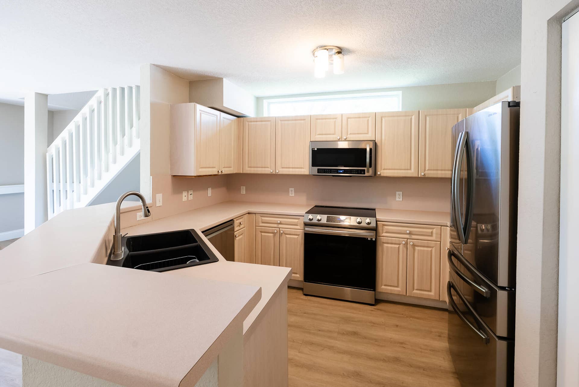 COMBO DINING & LIVING ROOM