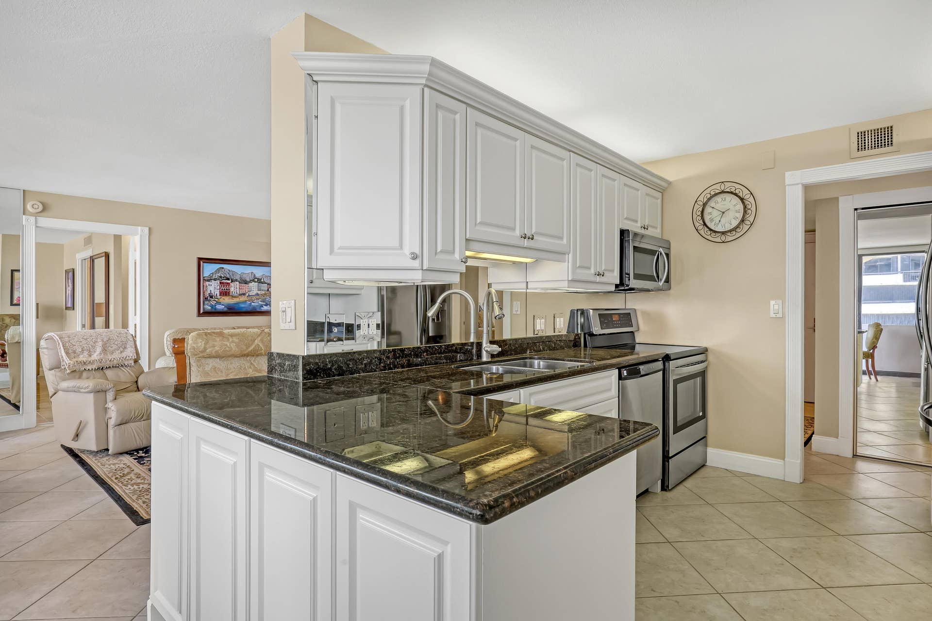 4200 N OCEAN Drive, #2-403, Singer Island, FL 33404 Kitchen