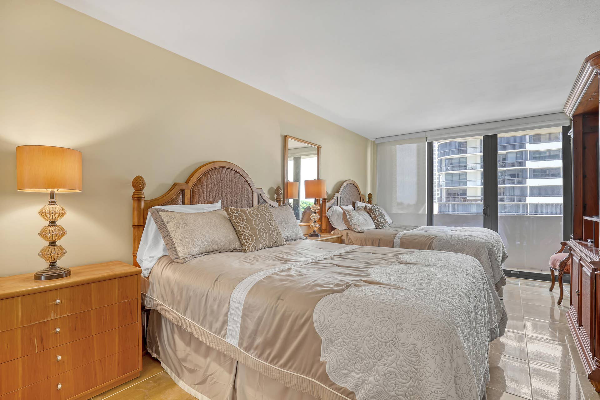 4200 N OCEAN Drive, #2-403, Singer Island, FL 33404 Guest Room