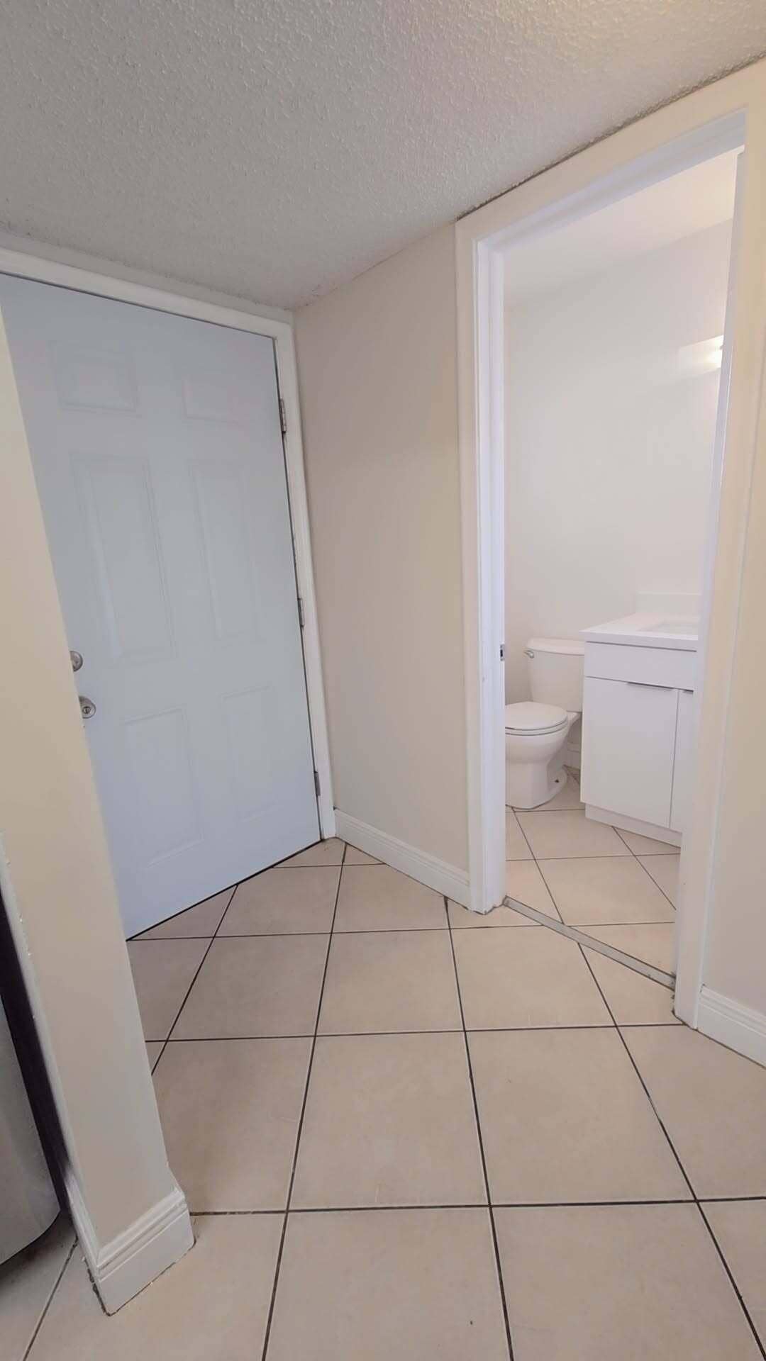 4121 STIRLING Road, #404, Dania, Dania Beach, FL 33314 OAKS404#4