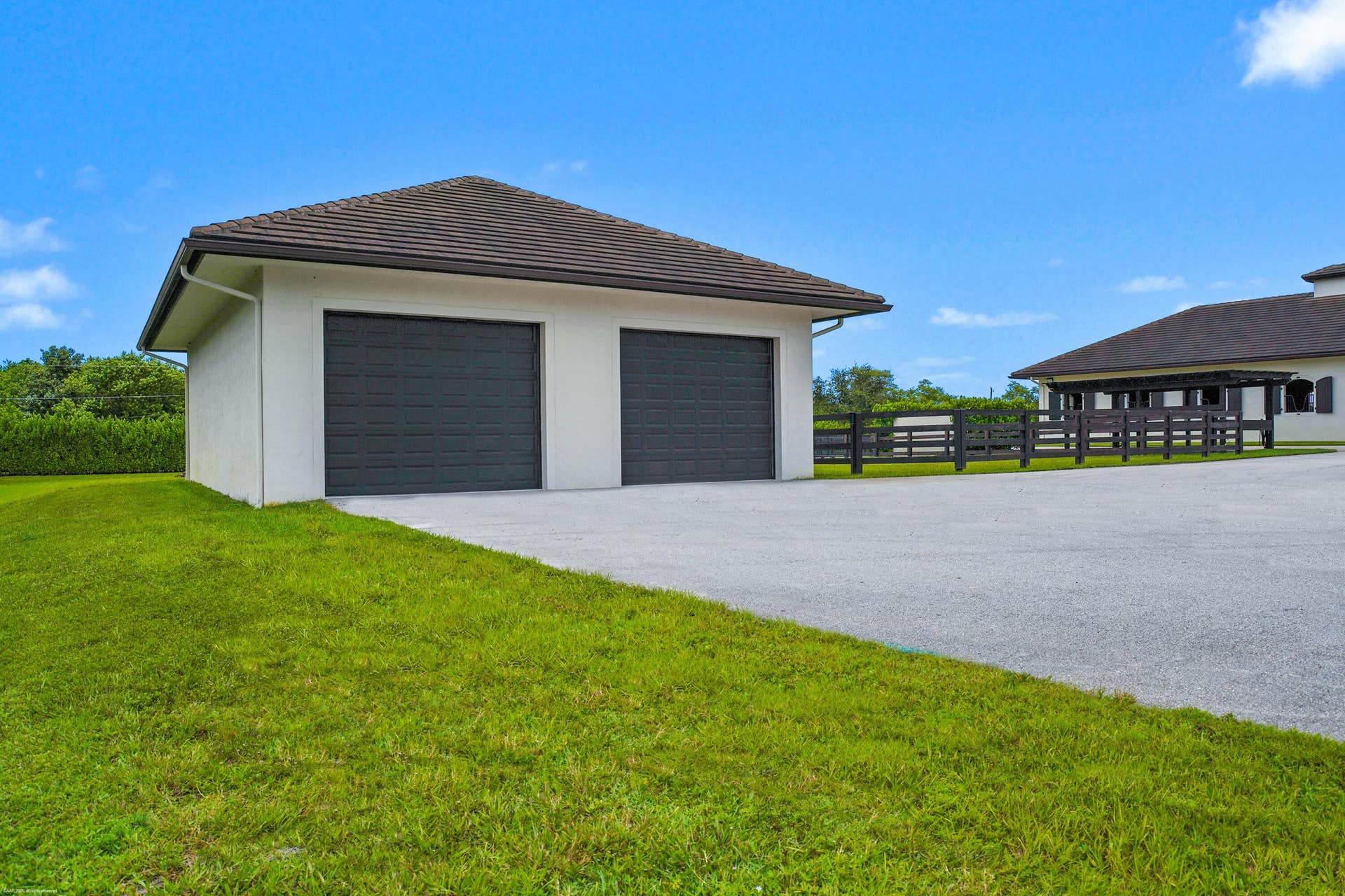 13900 53rd Rd S 100