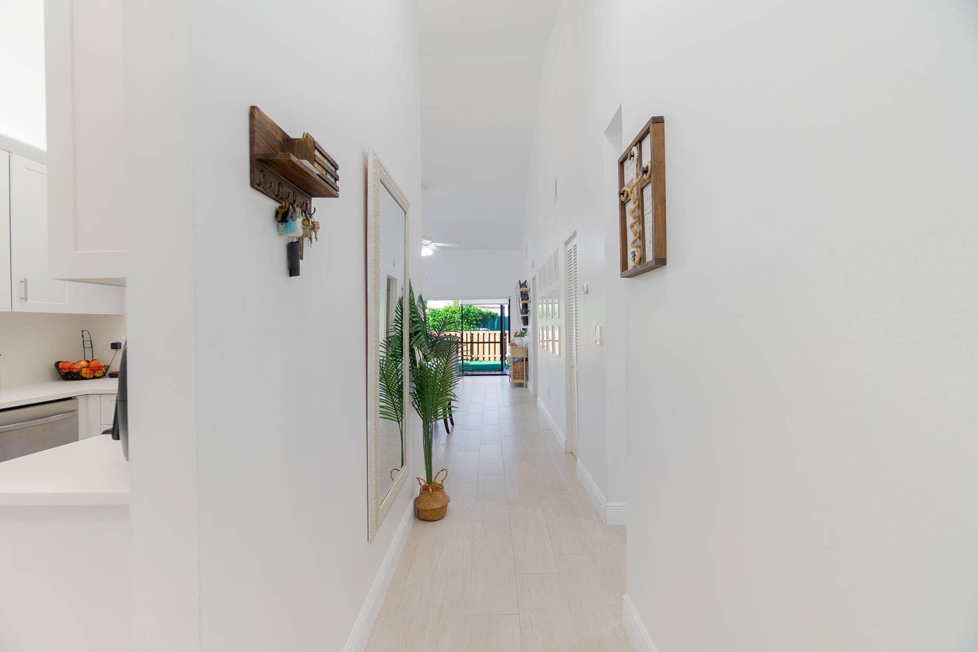 1250 PARKSIDE GREEN Drive, #B, Greenacres, FL 33415 3-web-or-mls-DSC08750