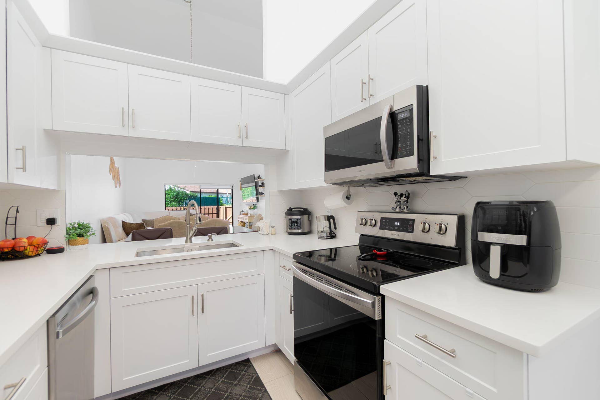 1250 PARKSIDE GREEN Drive, #B, Greenacres, FL 33415 6-web-or-mls-DSC08745