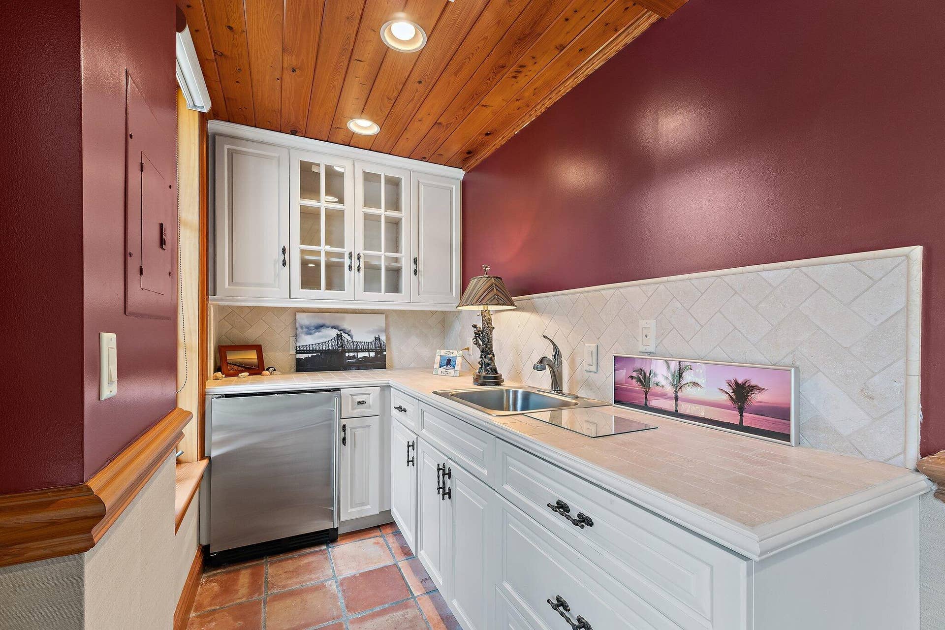 12420 Plantation Lane, North Palm Beach, FL 33408 Kitchenette