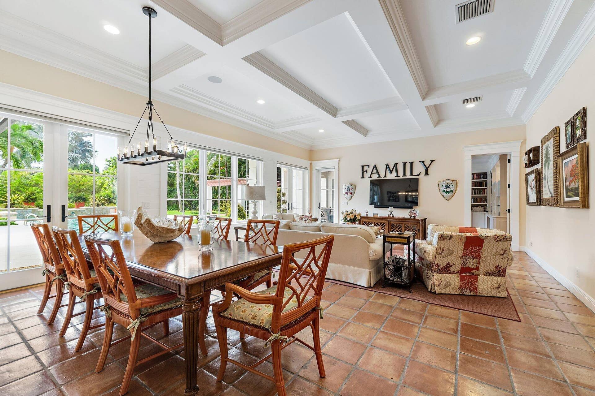 12420 Plantation Lane, North Palm Beach, FL 33408 spacious family room w/ second dining area