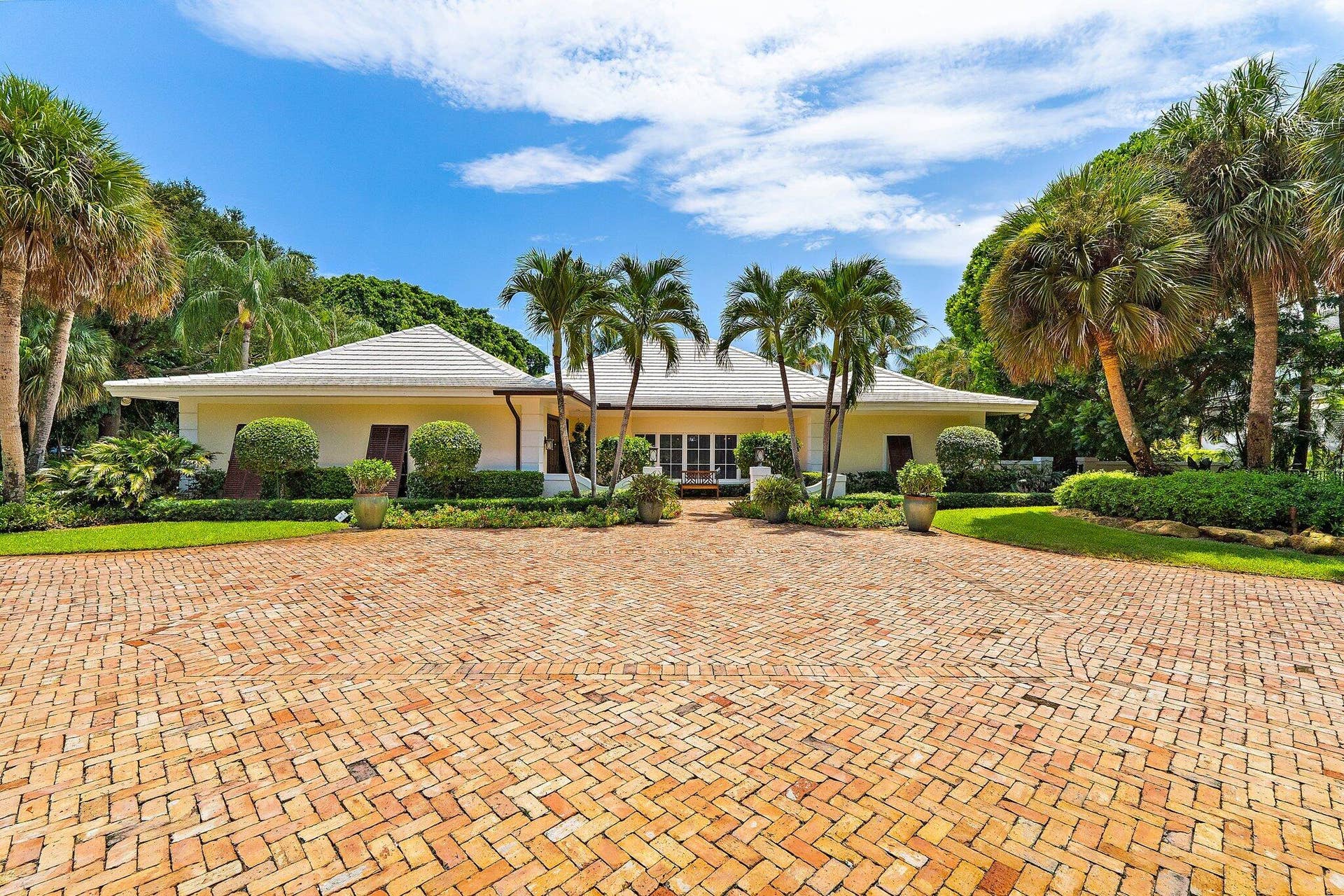 12420 Plantation Lane, North Palm Beach, FL 33408 Front Exterior