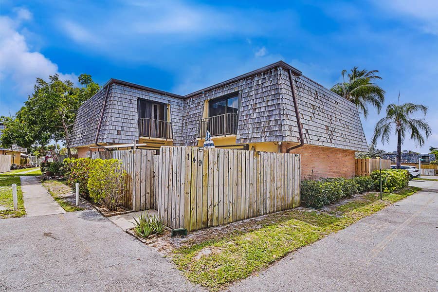 Property photo for 149 Lake Arbor Drive, Palm Springs, FL