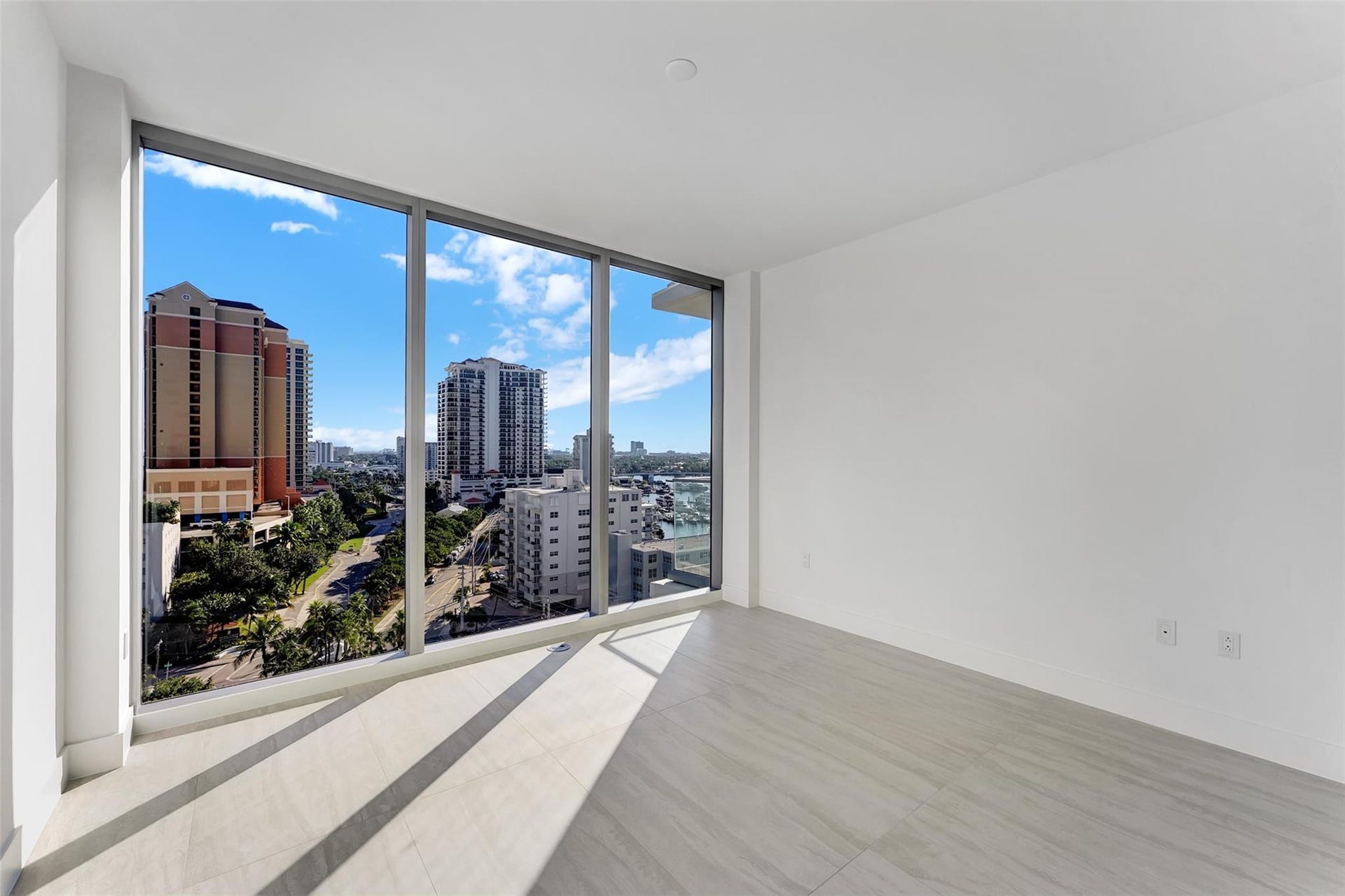 THIRD BEDROOM IN-SUITE FULL SIZE BATHROOM