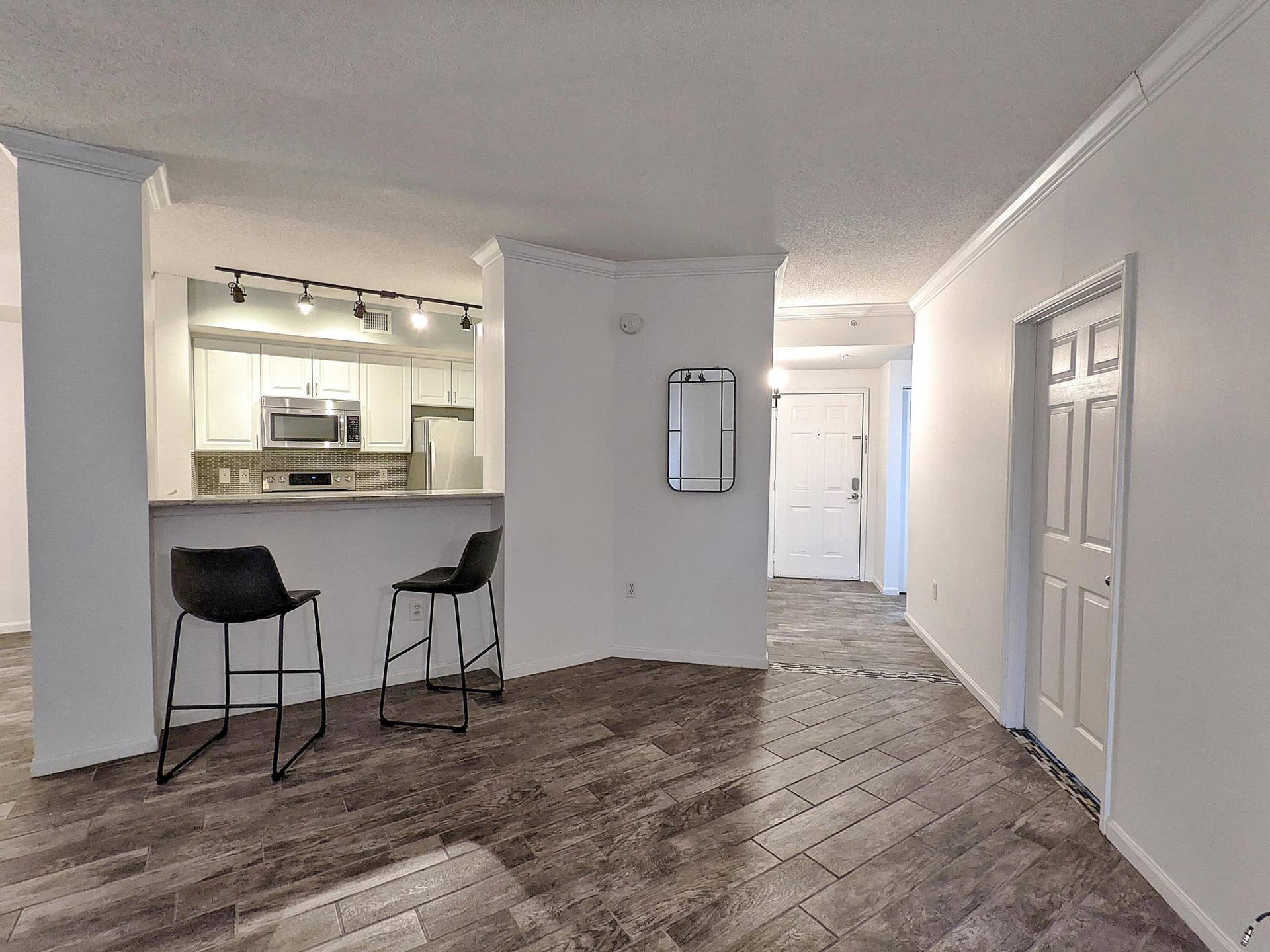 630 S SAPODILLA Avenue, #308, West Palm Beach, FL 33401 10 Dining Living Emplty (1)
