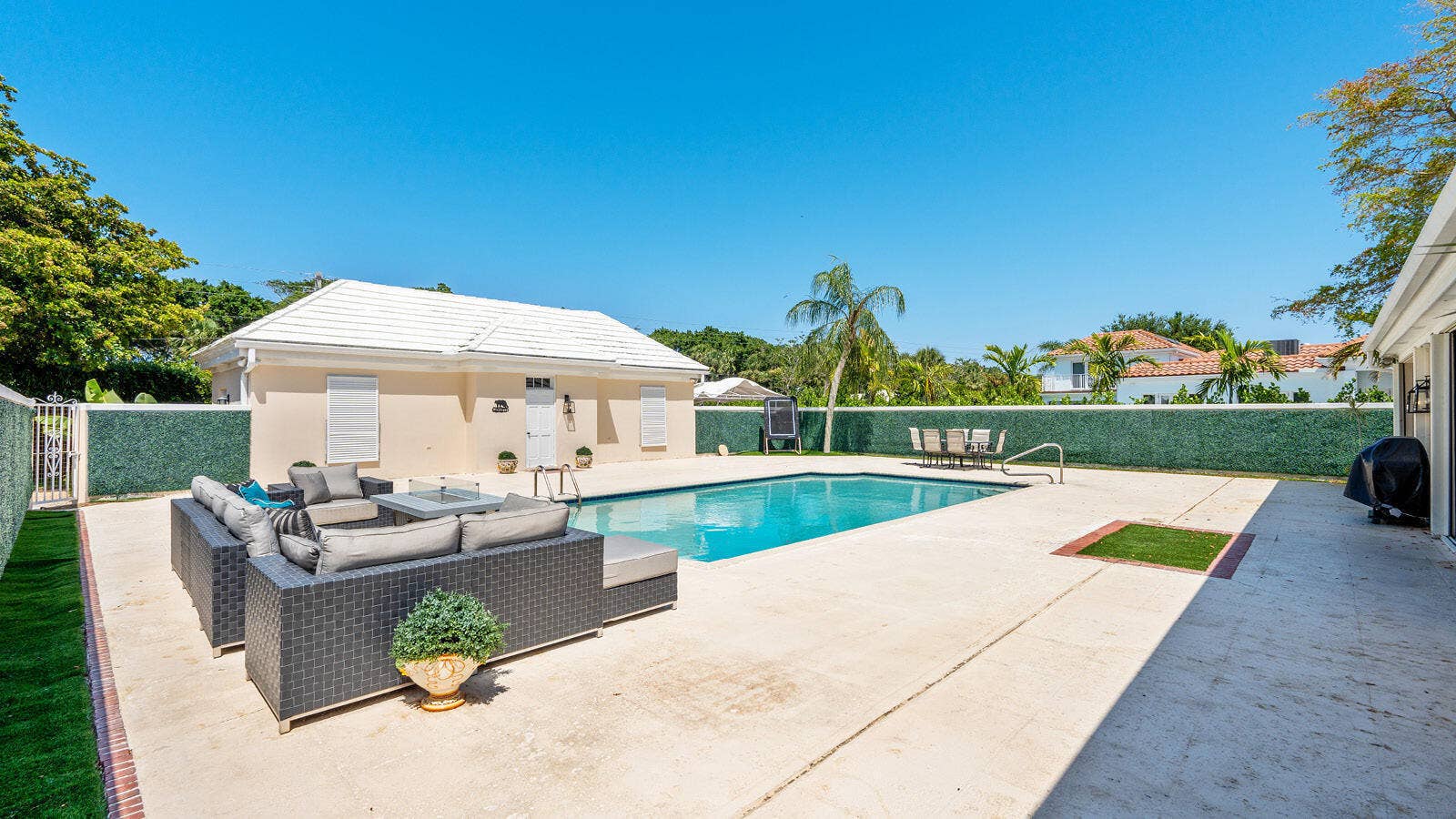 11354 Old Harbour Road, North Palm Beach, FL 33408 11354 Old Harbour Road - Lost Tree Villa