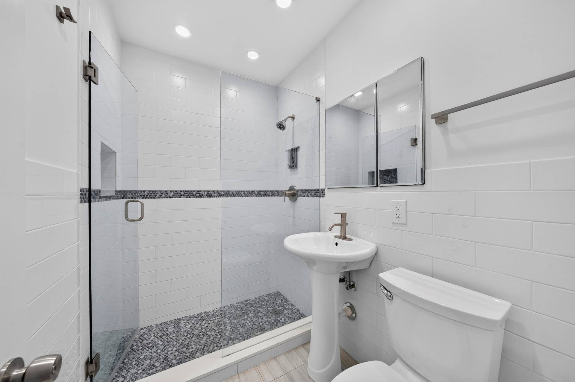 Guest Bathroom 2