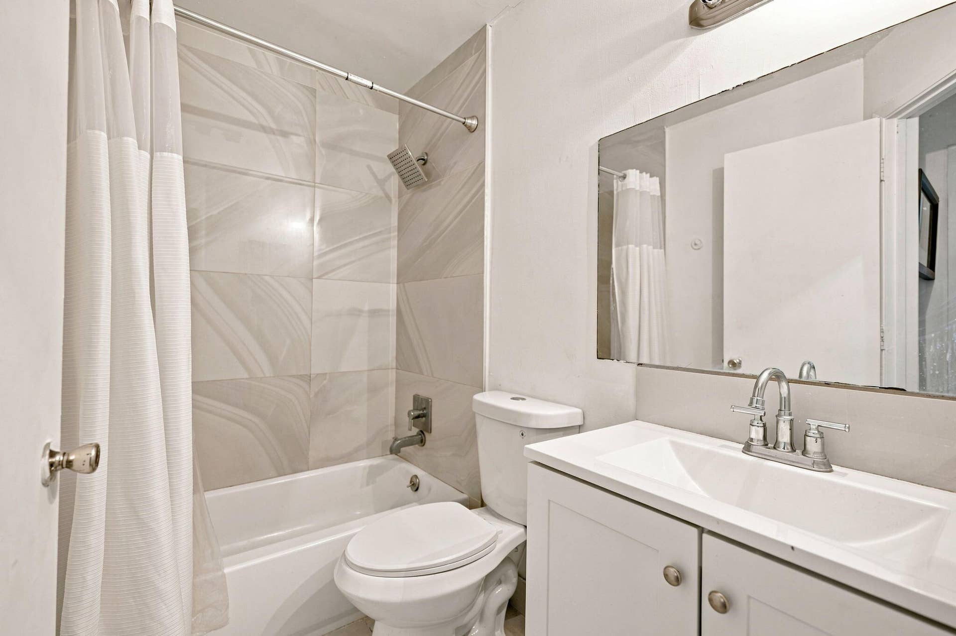 25-web-or-mls-3370-beau-rivage-dr-3-g