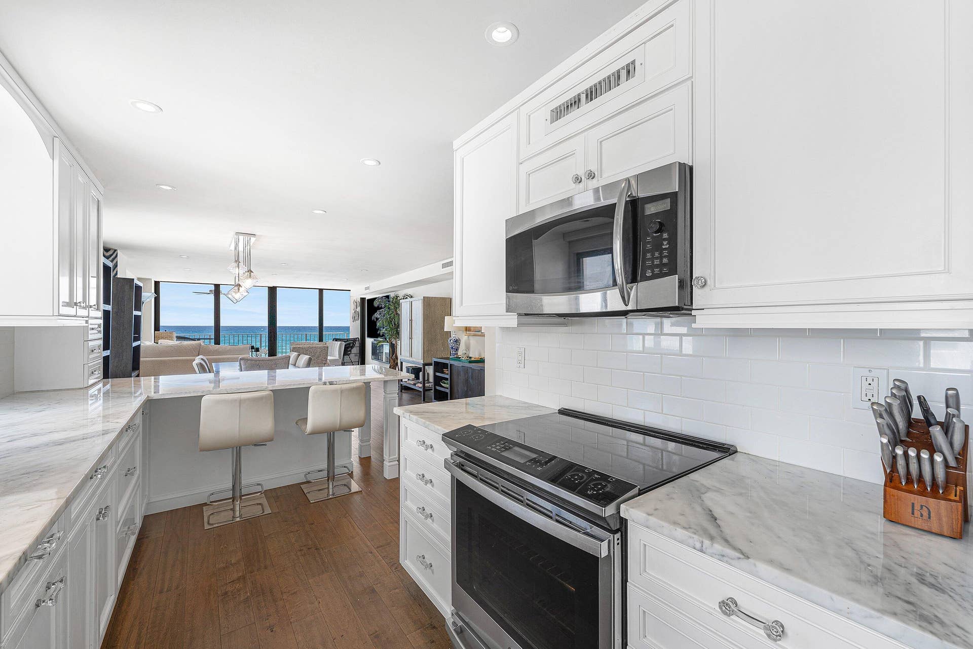 3590 S Ocean Boulevard, #301, South Palm Beach, FL 33480 018-3590SouthOceanBoulevard-301-SouthPal