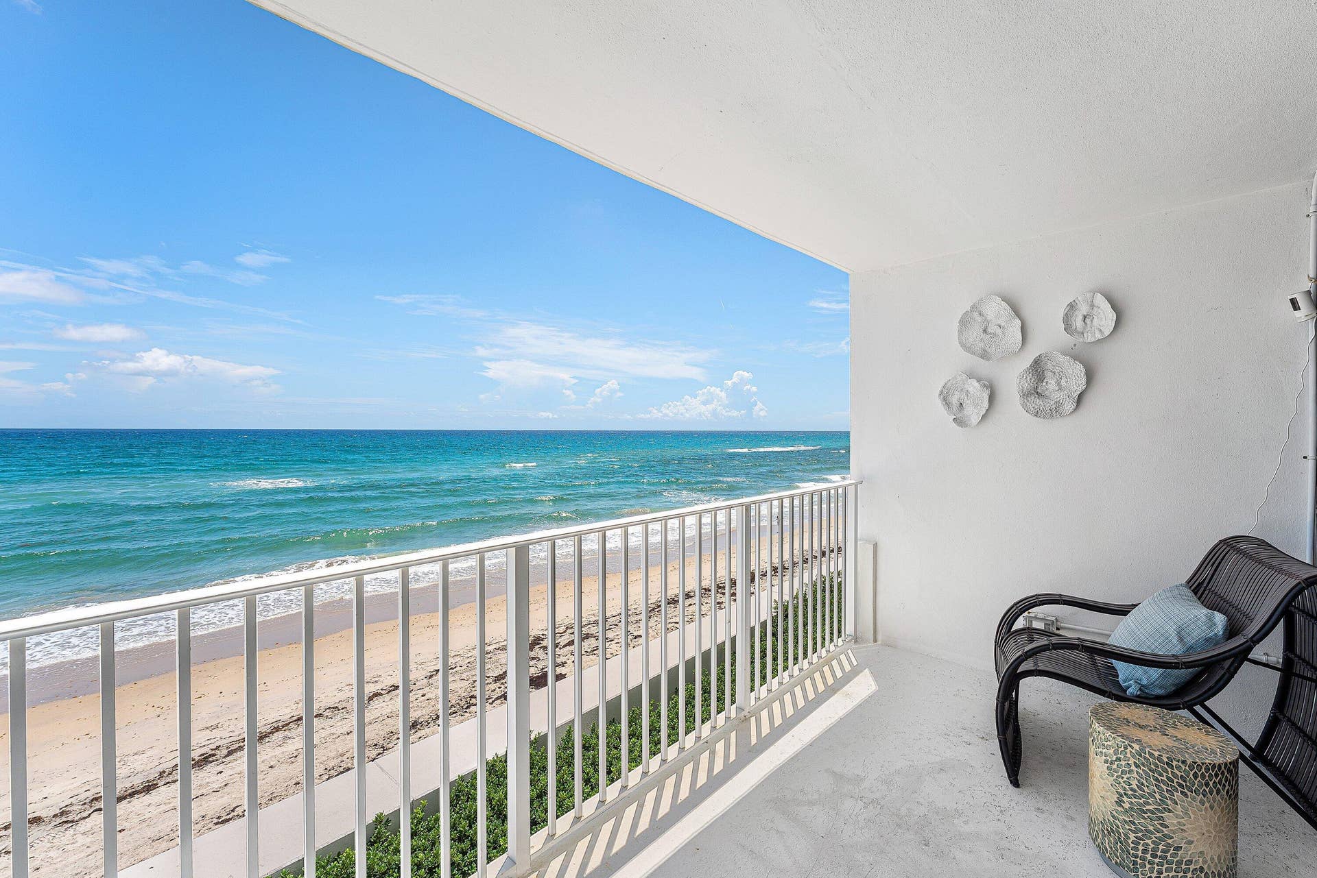 3590 S Ocean Boulevard, #301, South Palm Beach, FL 33480 033-3590SouthOceanBoulevard-301-SouthPal