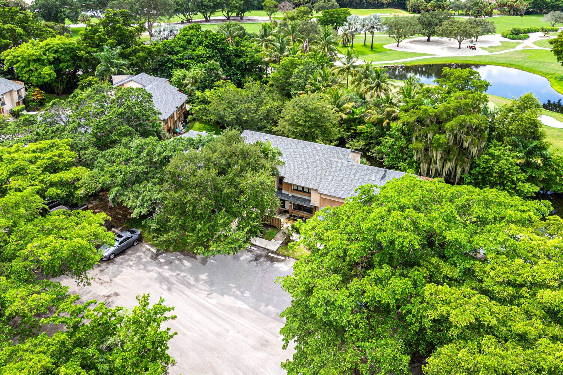 209 Wimbledon Lakes Drive, Plantation, FL 33324 Jacaranda Country Club