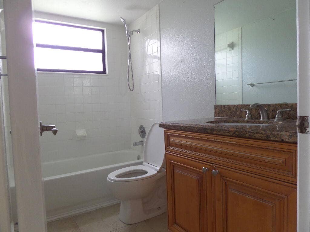 2nd bathroom