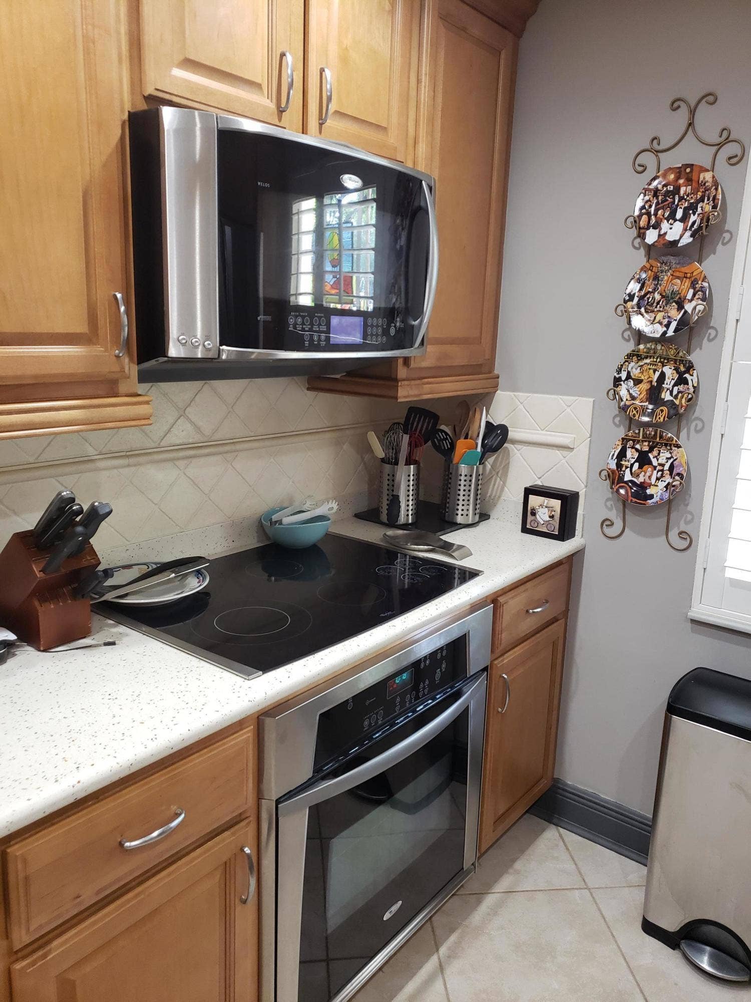 3980 Oaks Clubhouse Drive, #101, Pompano Beach, Pompano Beach, FL 33069 Kitchen Stove