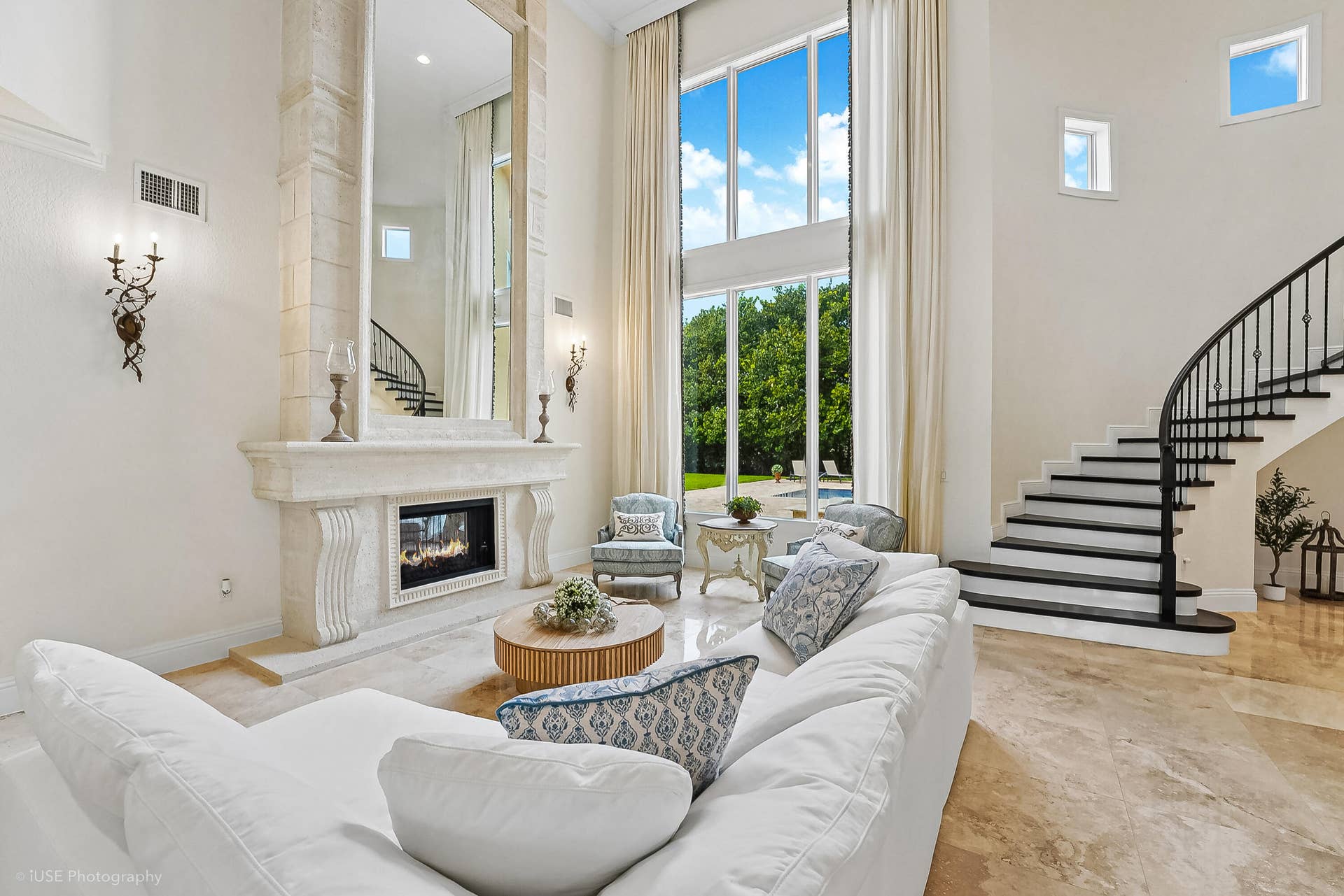 FORMAL LIVING ROOM
