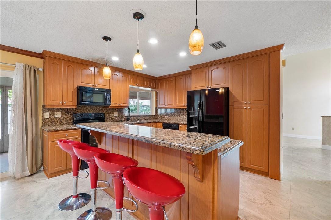 710 Briarwood Terrace, Davie, FL 33325 Photo 12