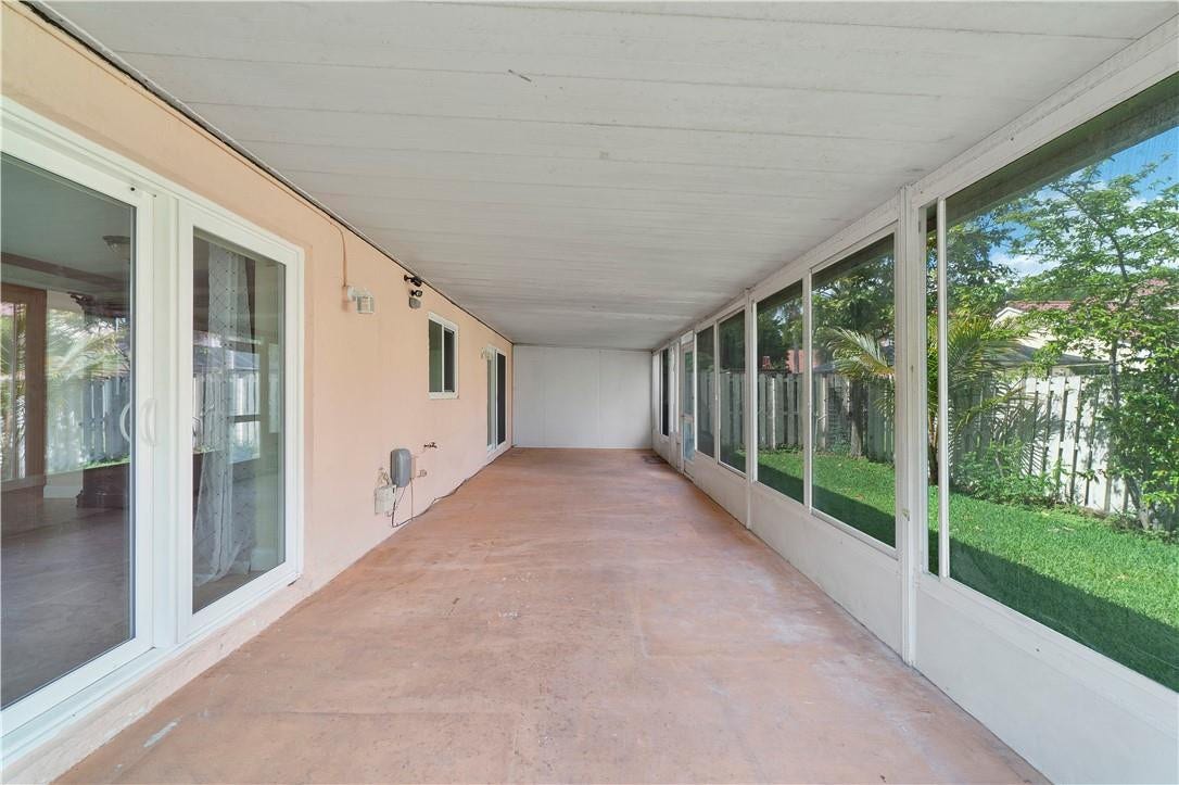710 Briarwood Terrace, Davie, FL 33325 Photo 33