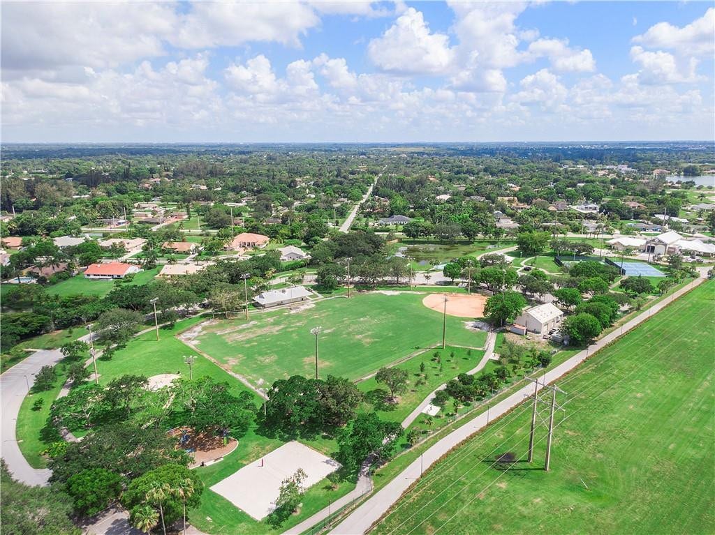 710 Briarwood Terrace, Davie, FL 33325 Shenandoah Park