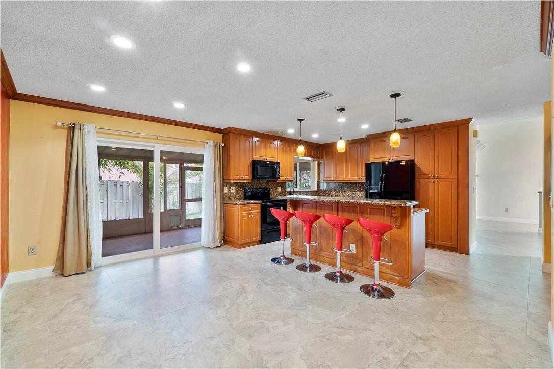 710 Briarwood Terrace, Davie, FL 33325 Photo 14