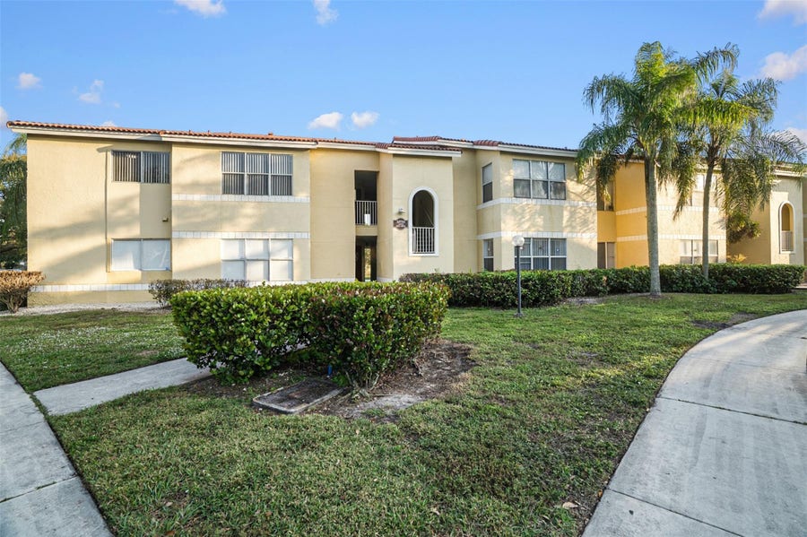 Property photo for 12730 VISTA ISLES Drive, #821, Sunrise, FL